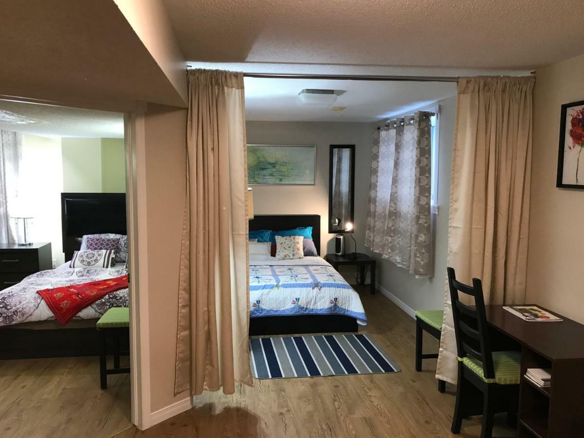 Self Check-In Spacious Apartment With Full Kitchen Ottawa Bagian luar foto